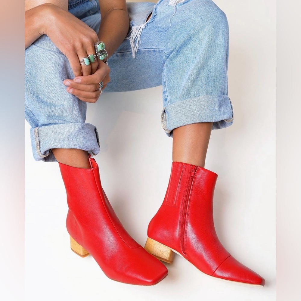 Charlotte Stone Henri Flame Red Leather Boots New in Box | 8
